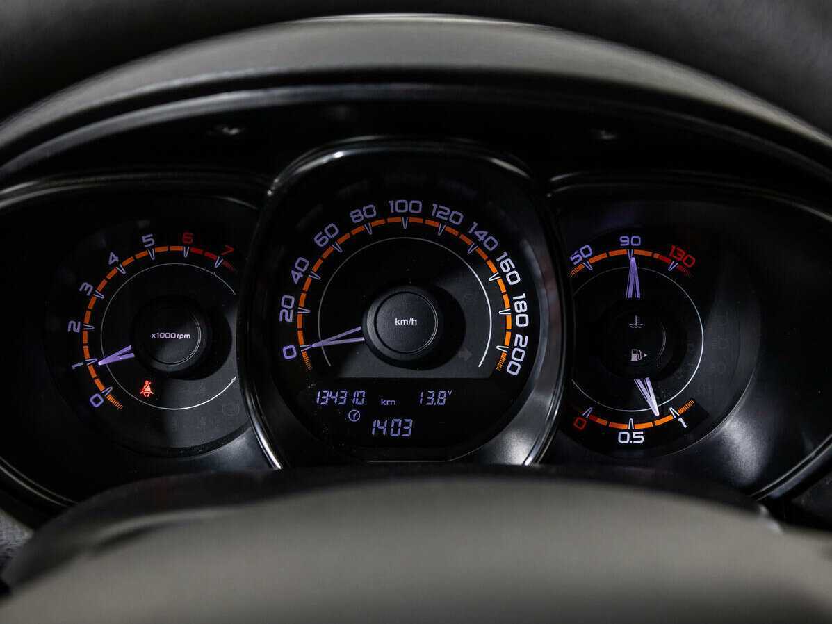 Lada (ВАЗ) Vesta 2017 года с пробегом. Фото: #11