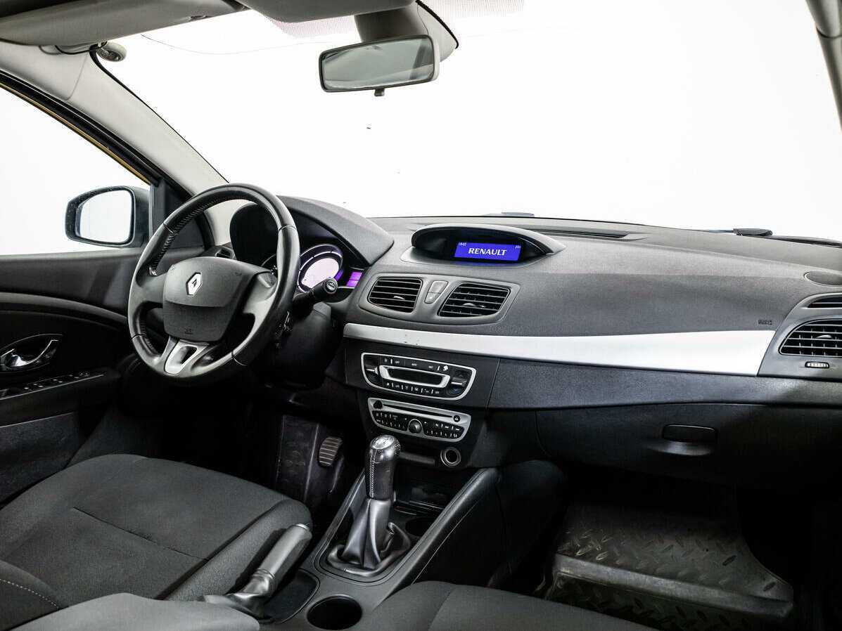 Renault Fluence 2013 года с пробегом. Фото: #8