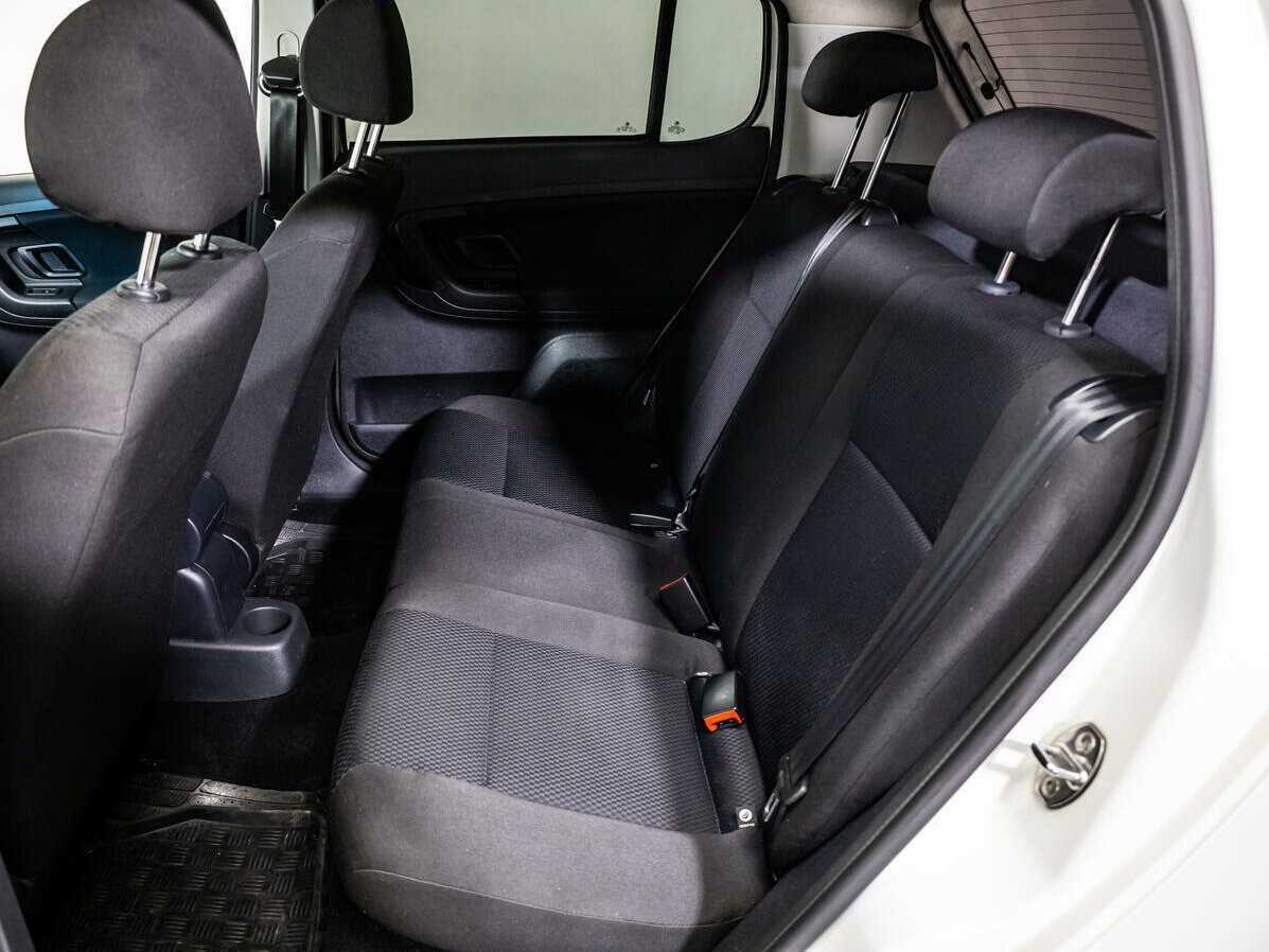 Б/У Шкода Фабия 2013 года. Фото: #9