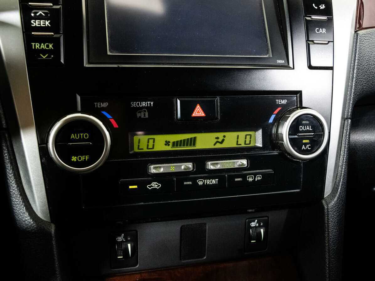 Б/У Тойота Камри 2014 года. Фото: #11