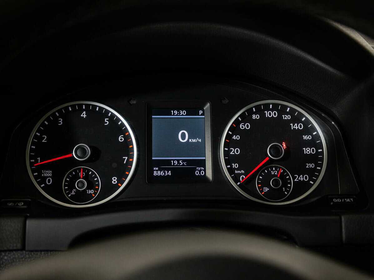 Б/У Фольксваген Тигуан 2012 года. Фото: #9