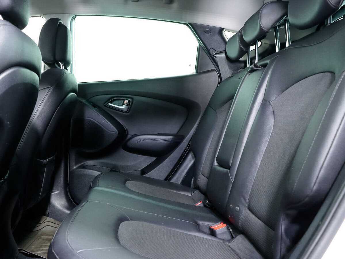 Б/У Хендай ай-икс35 2014 года. Фото: #8