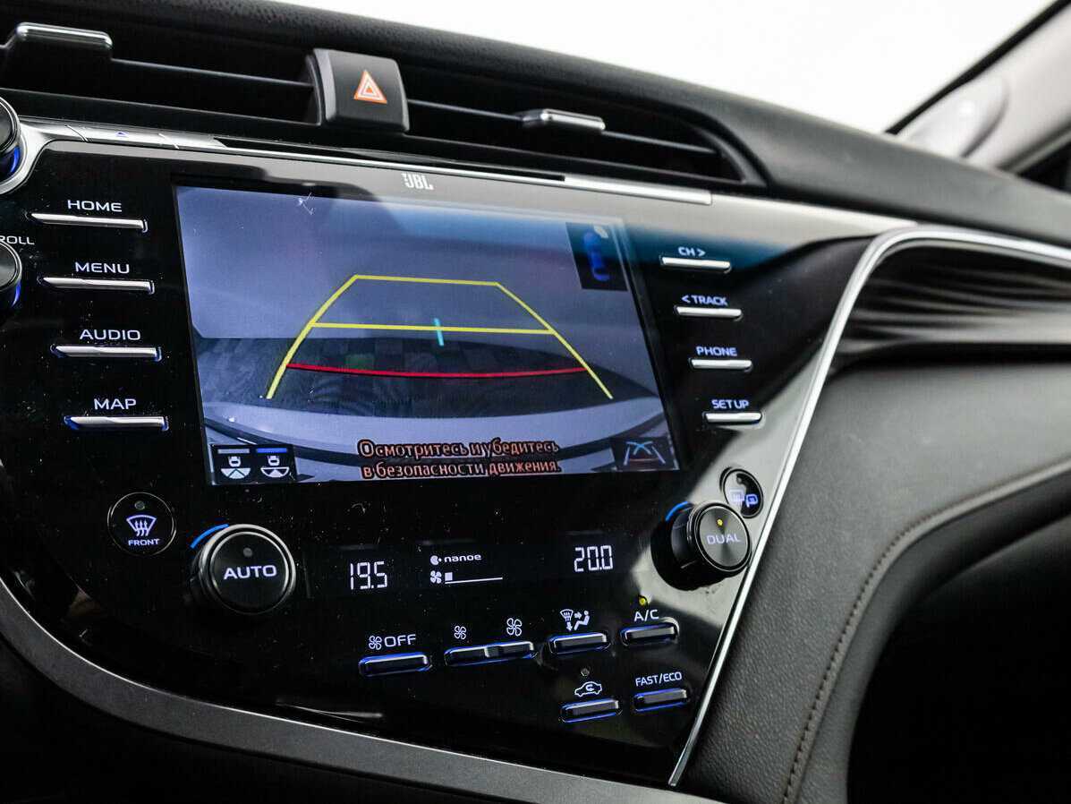 Б/У Тойота Камри 2018 года. Фото: #13