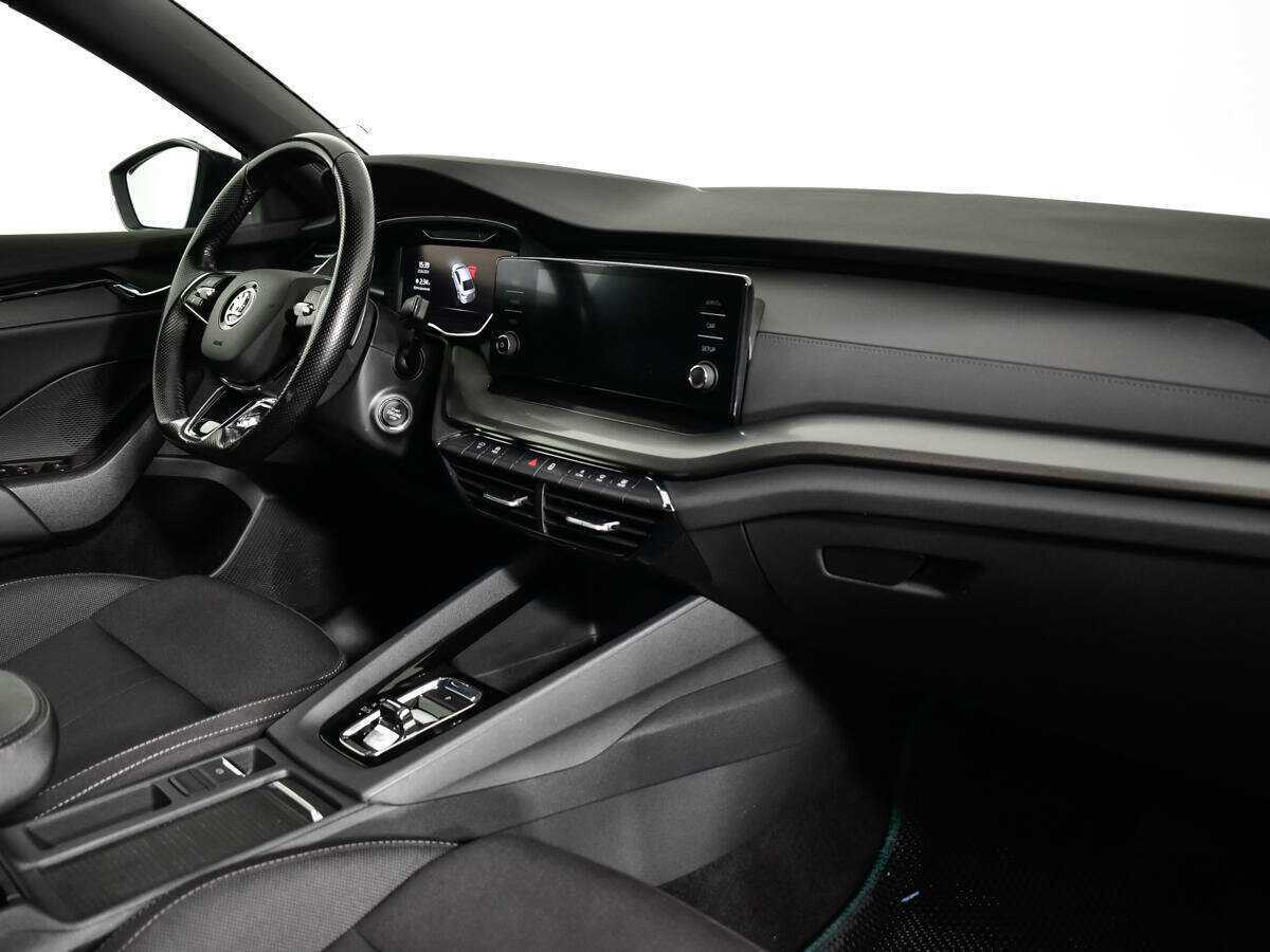 Б/У Шкода Октавия 2020 года. Фото: #8