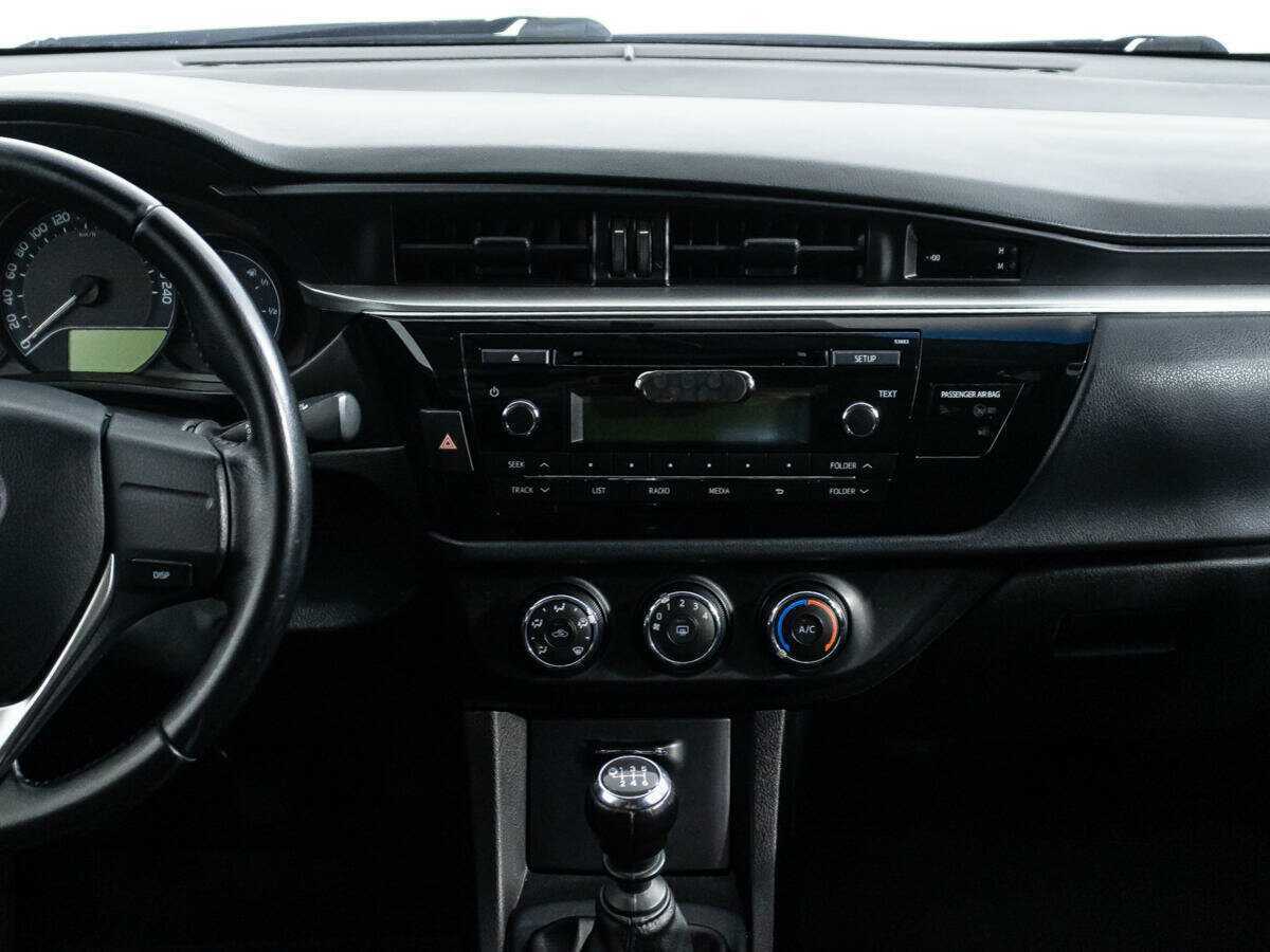 Б/У Тойота Королла 2015 года. Фото: #13