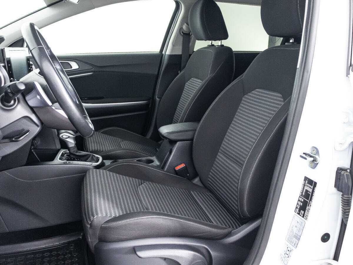 Б/У Киа Сид 2023 года. Фото: #14