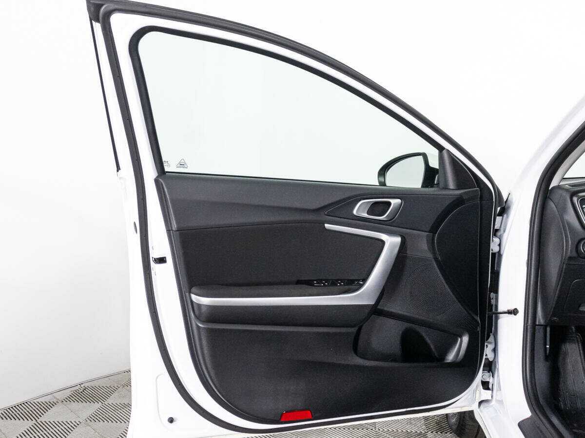 Б/У Киа Сид 2023 года. Фото: #22