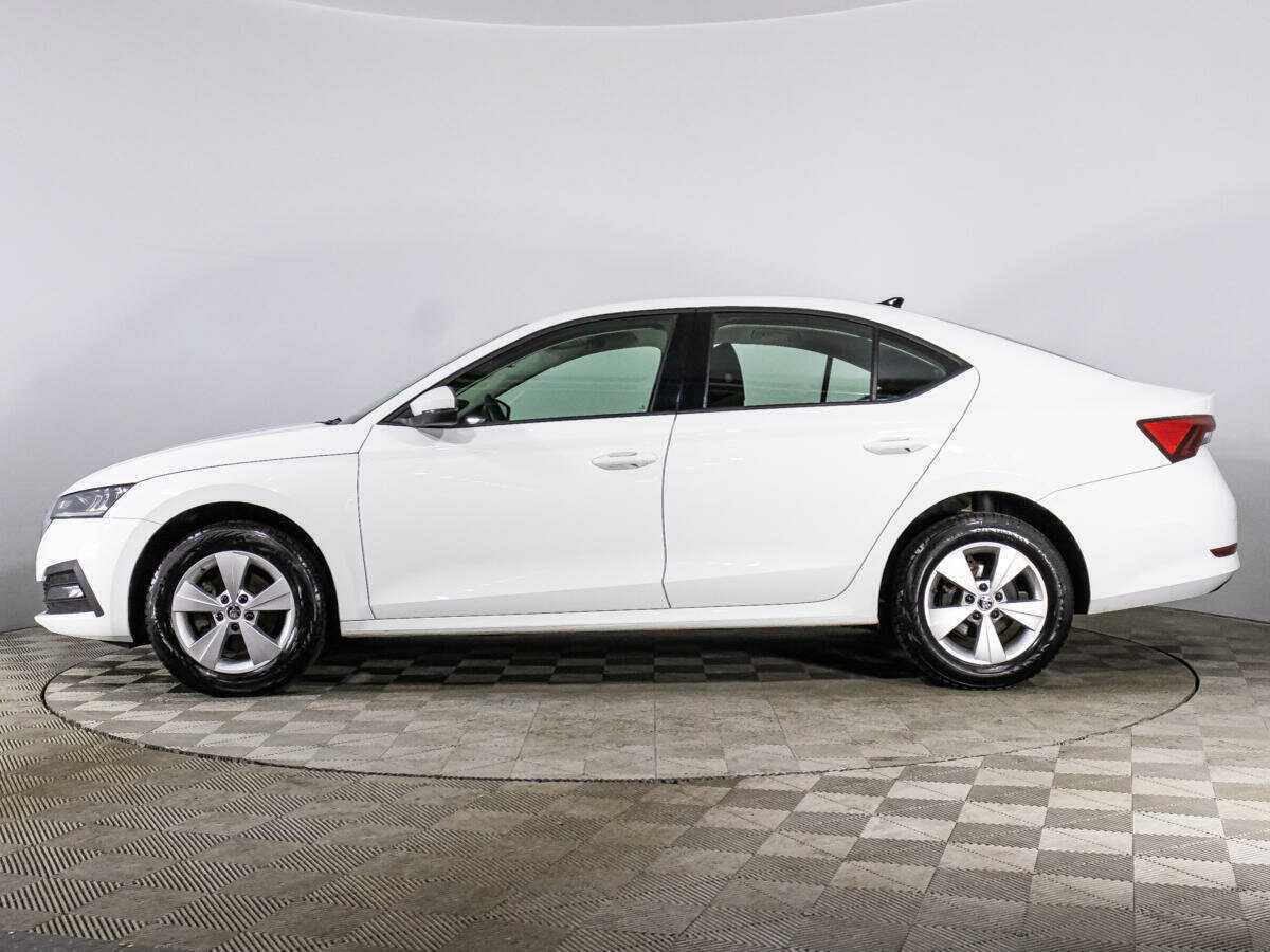 Б/У Шкода Октавия 2021 года. Фото: #7