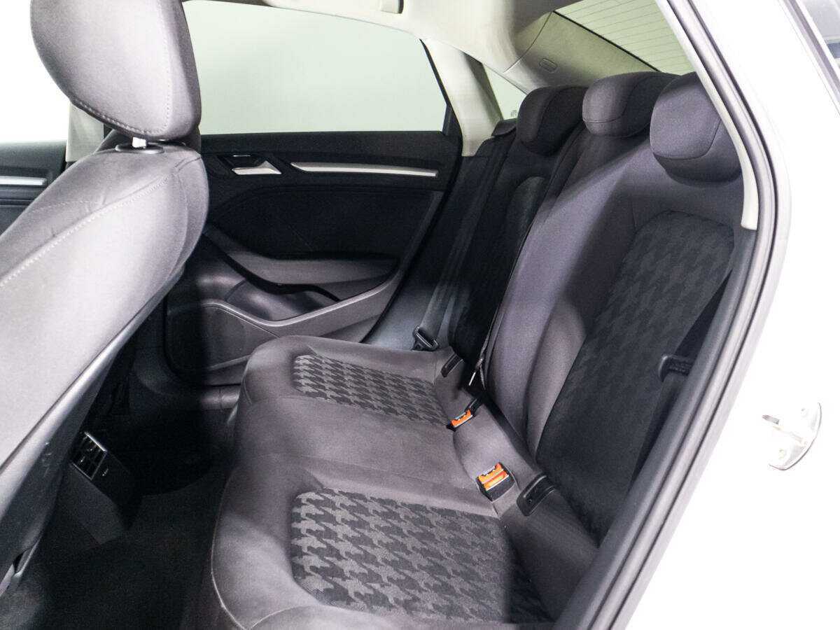 Audi A3 2015 года с пробегом. Фото: #9