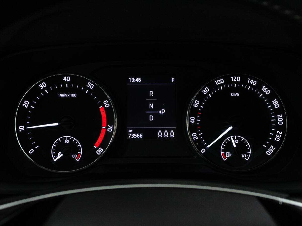 Б/У Шкода Октавия 2021 года. Фото: #9