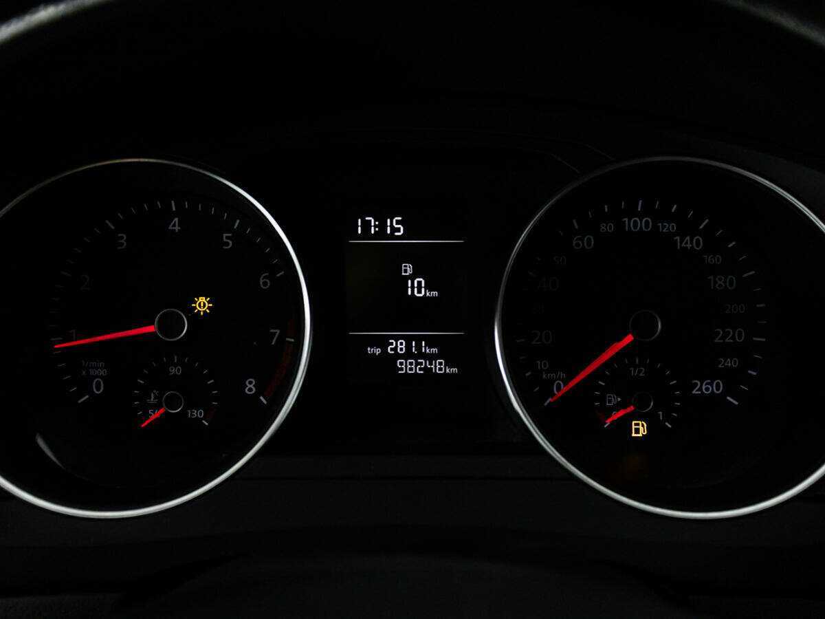 Б/У Фольксваген Джетта 2015 года. Фото: #11