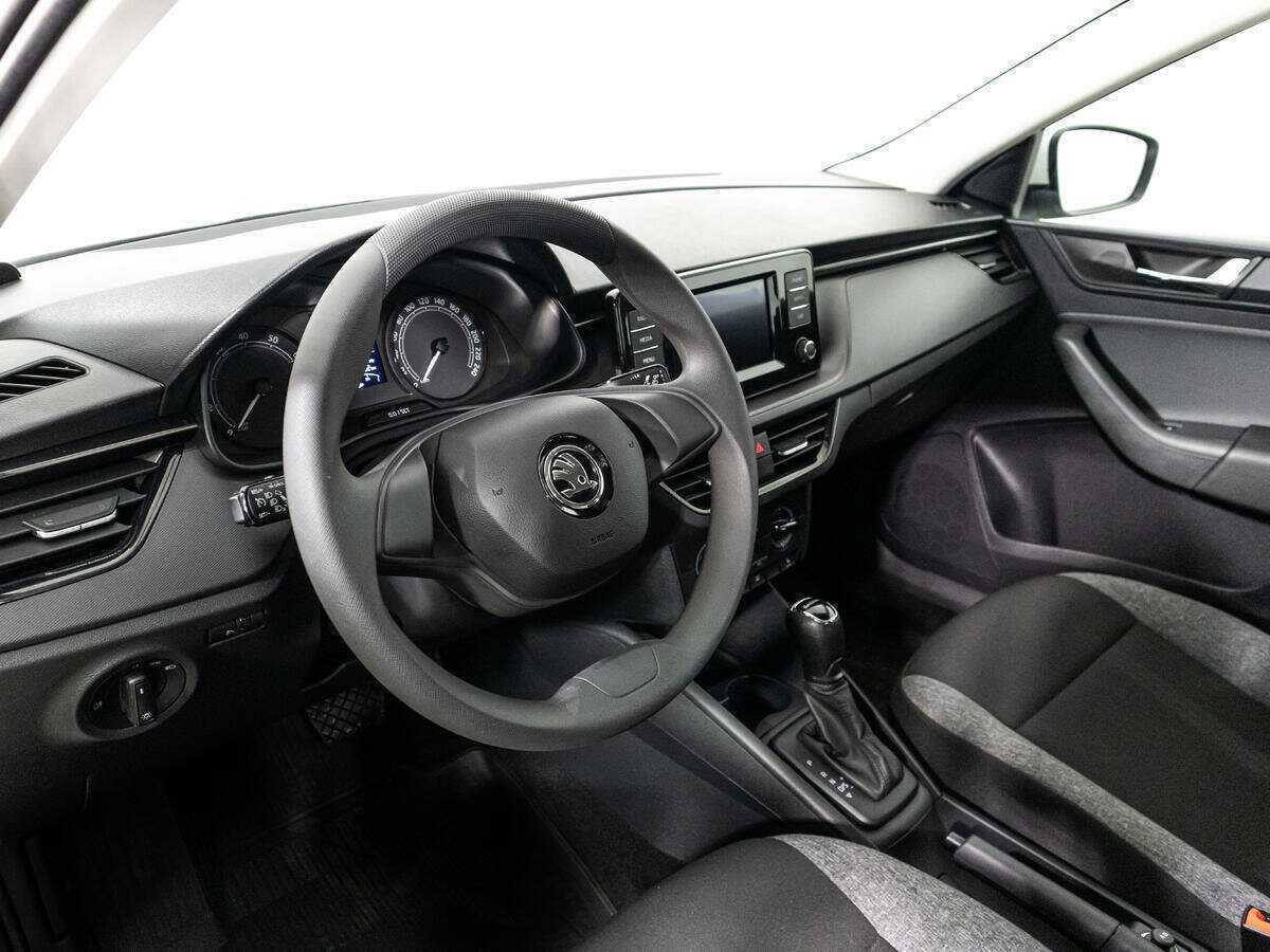 Б/У Шкода Рапид 2021 года. Фото: #9