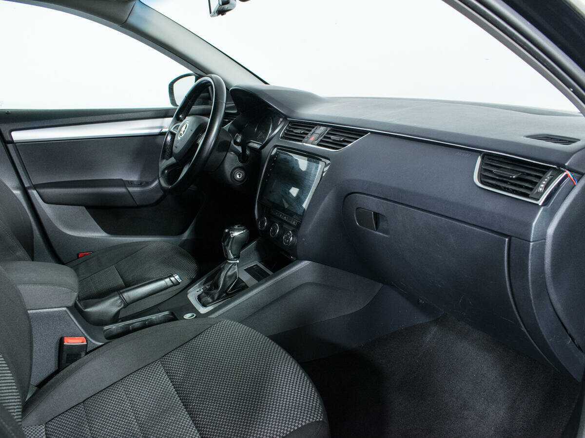 Б/У Шкода Октавия 2013 года. Фото: #8