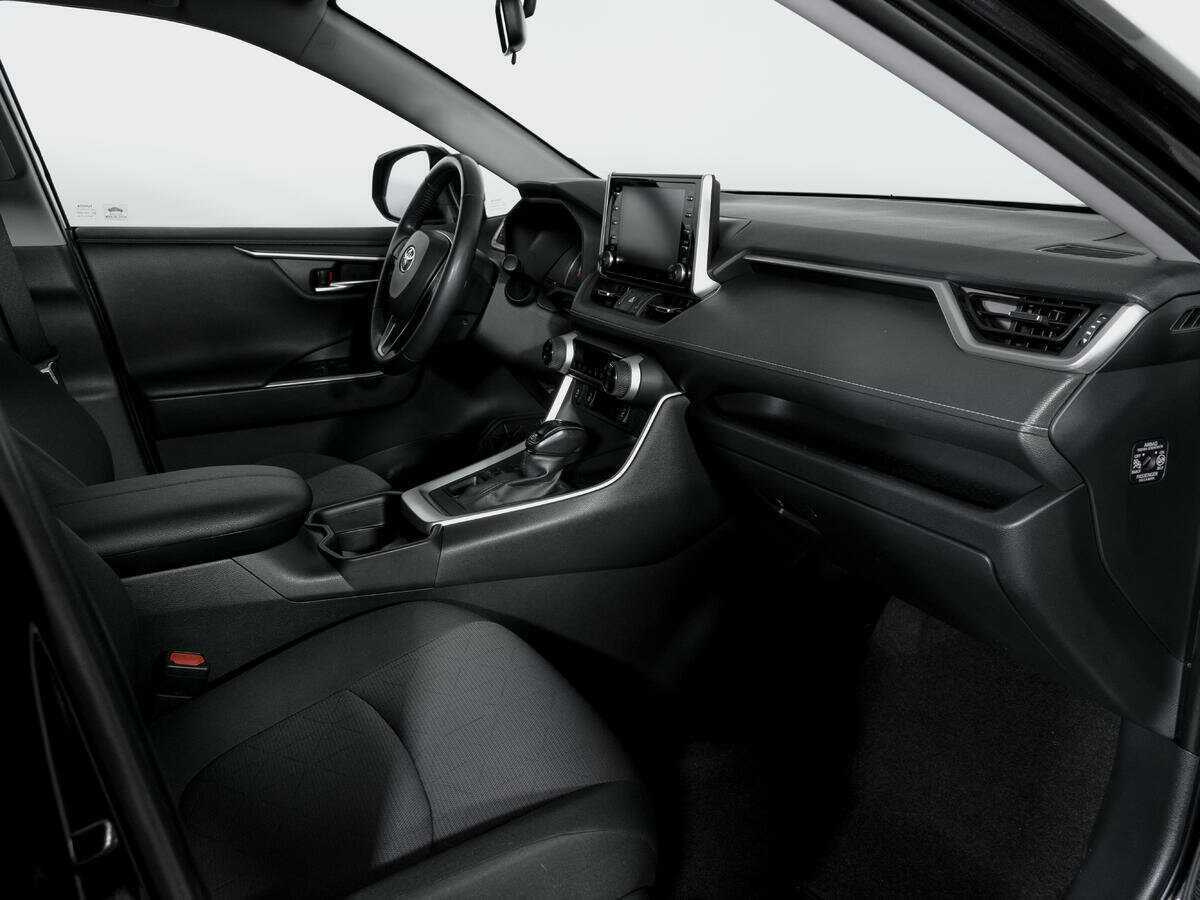 Toyota RAV4 2020 года с пробегом. Фото: #8