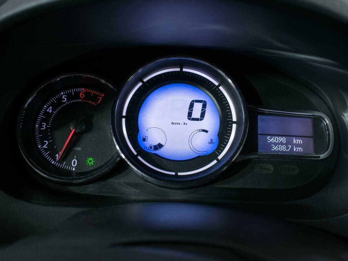 Renault Fluence 2013 года с пробегом. Фото: #8