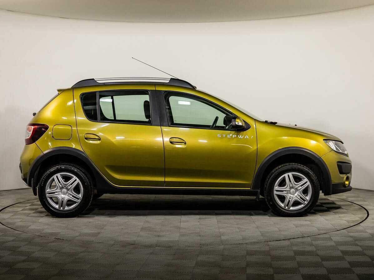 Renault Sandero 2017 года с пробегом. Фото: #2