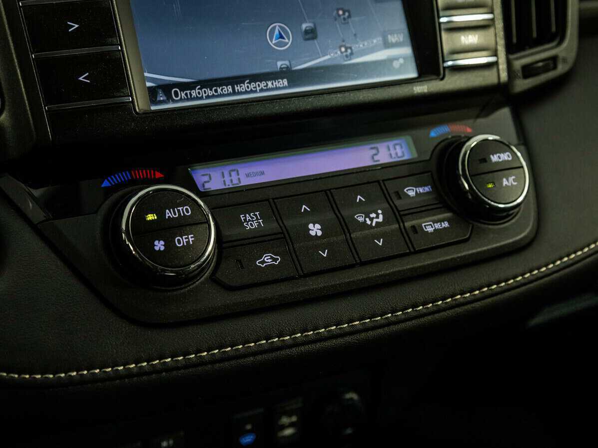 Toyota RAV4 2015 года с пробегом. Фото: #19