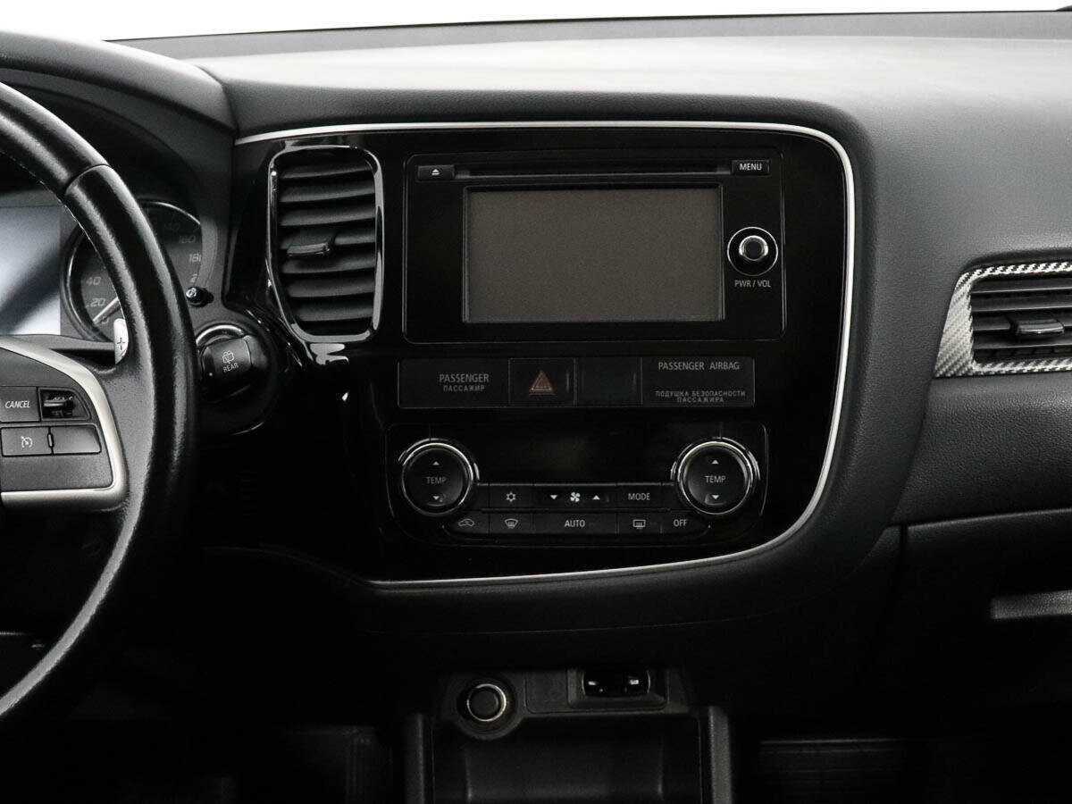 Б/У Митсубиши Оутлэндер 2013 года. Фото: #14