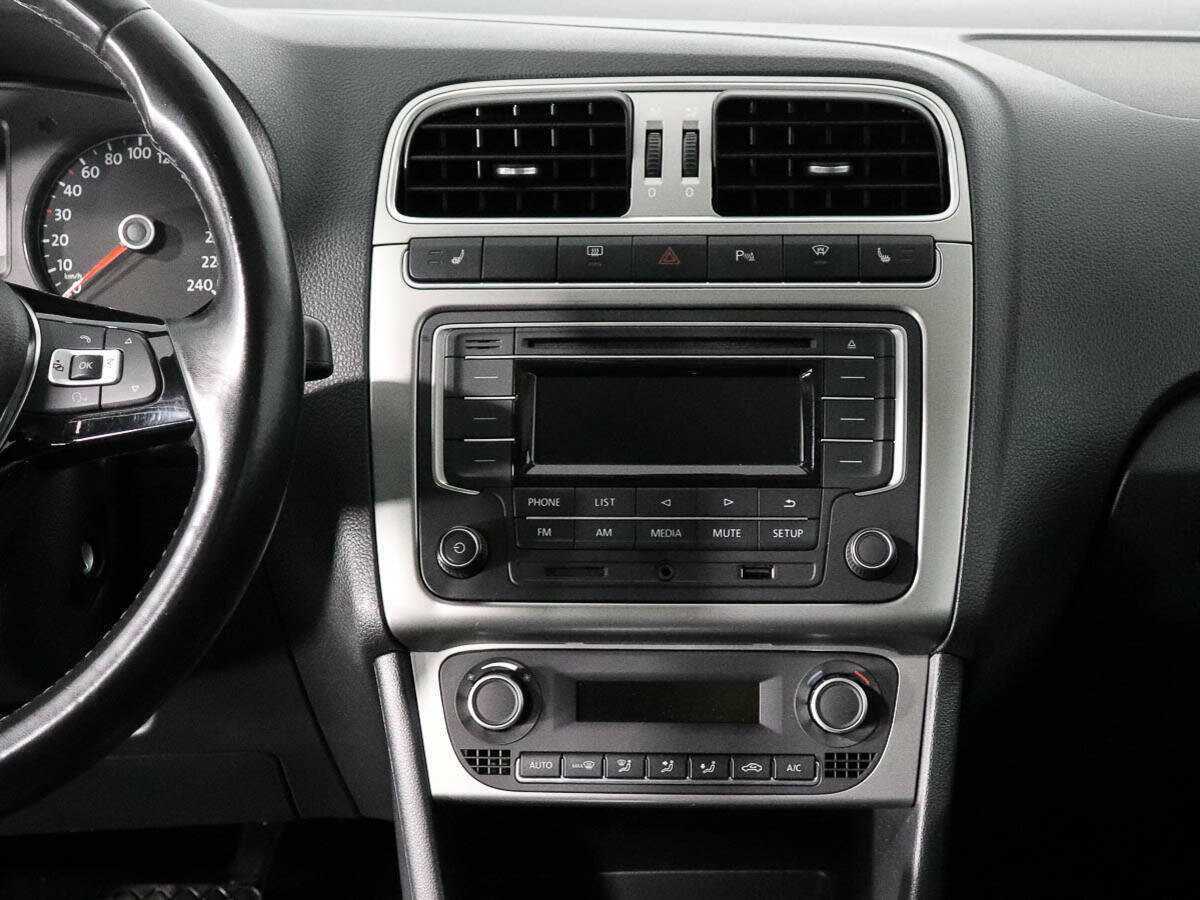 Б/У Фольксваген Поло 2017 года. Фото: #13