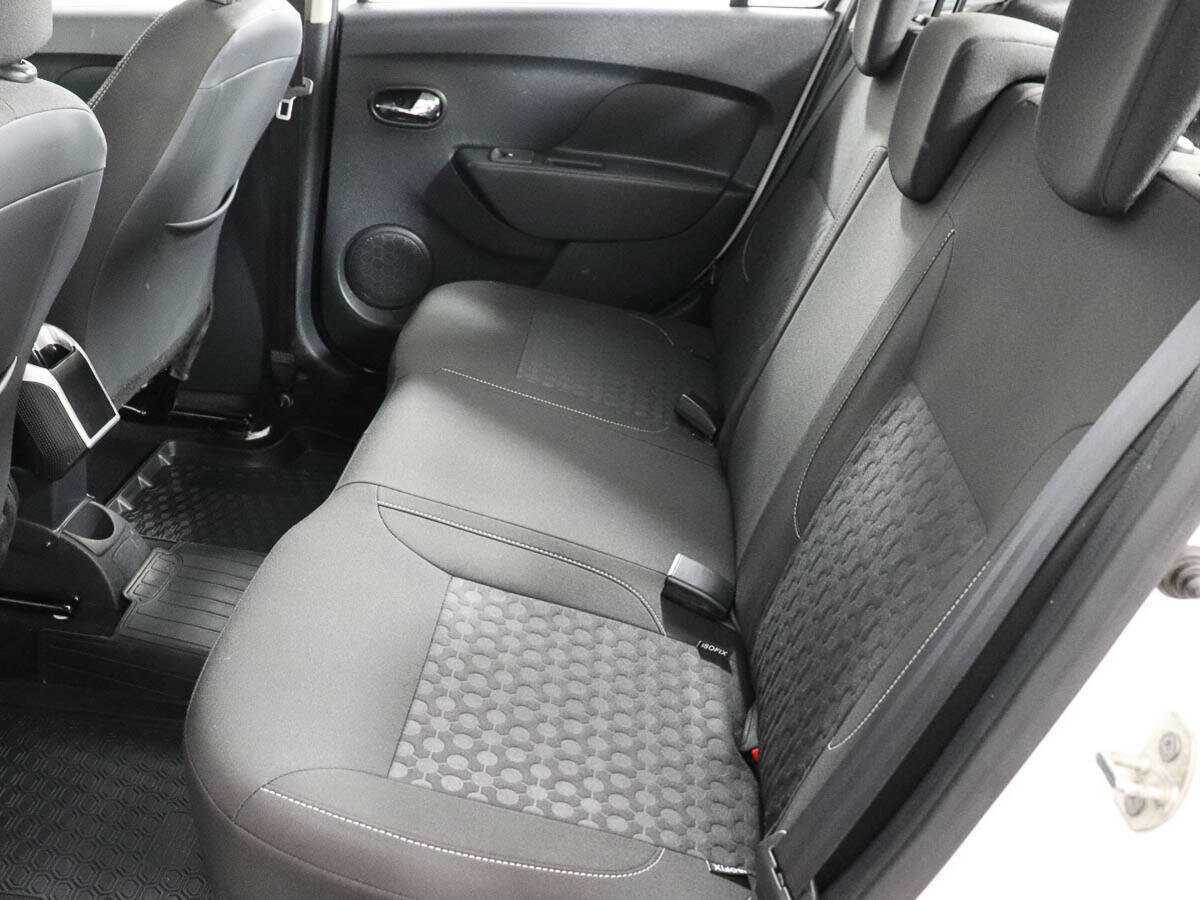 Б/У Рено Логан 2018 года. Фото: #8