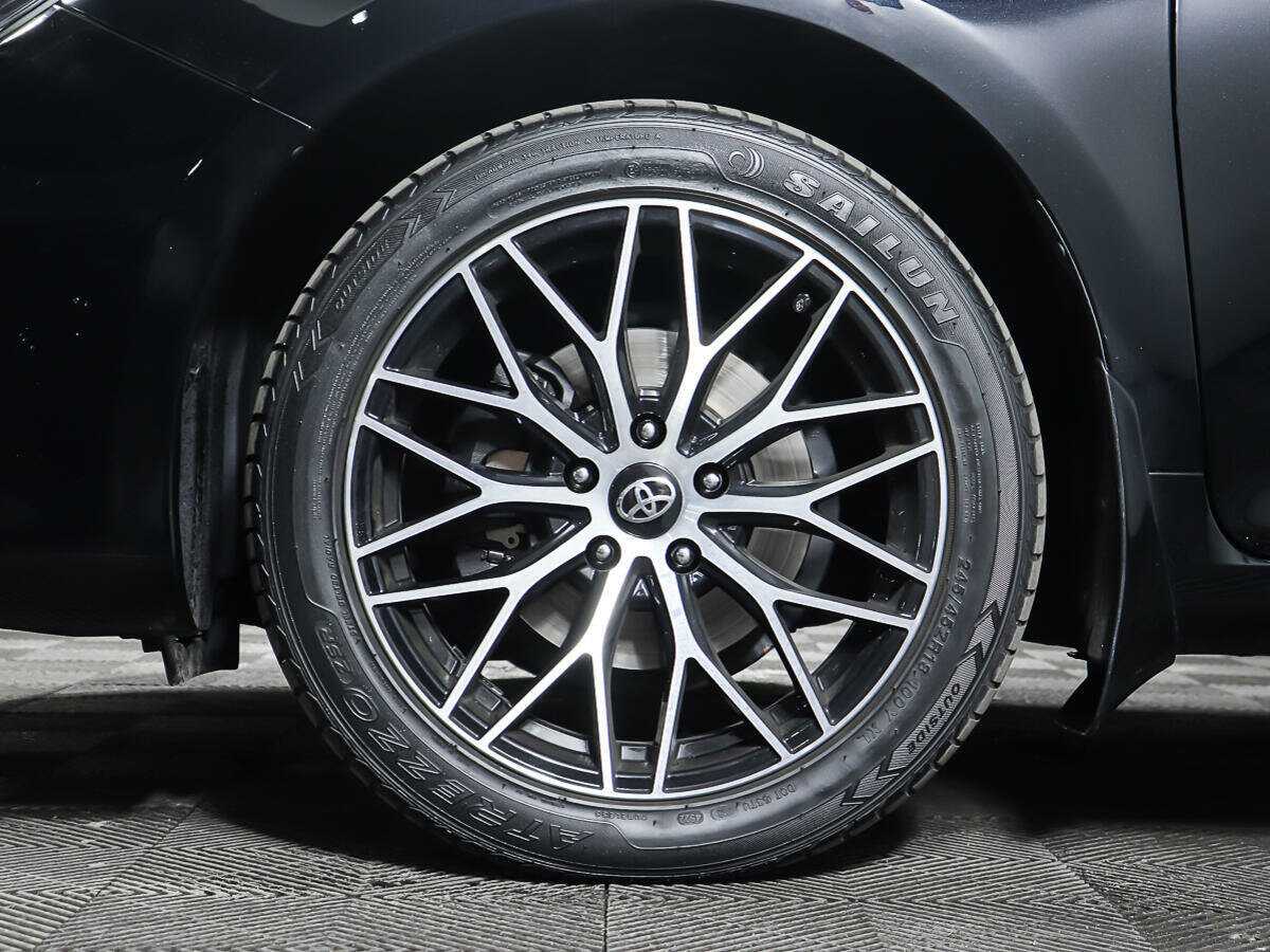 Б/У Тойота Камри 2017 года. Фото: #21