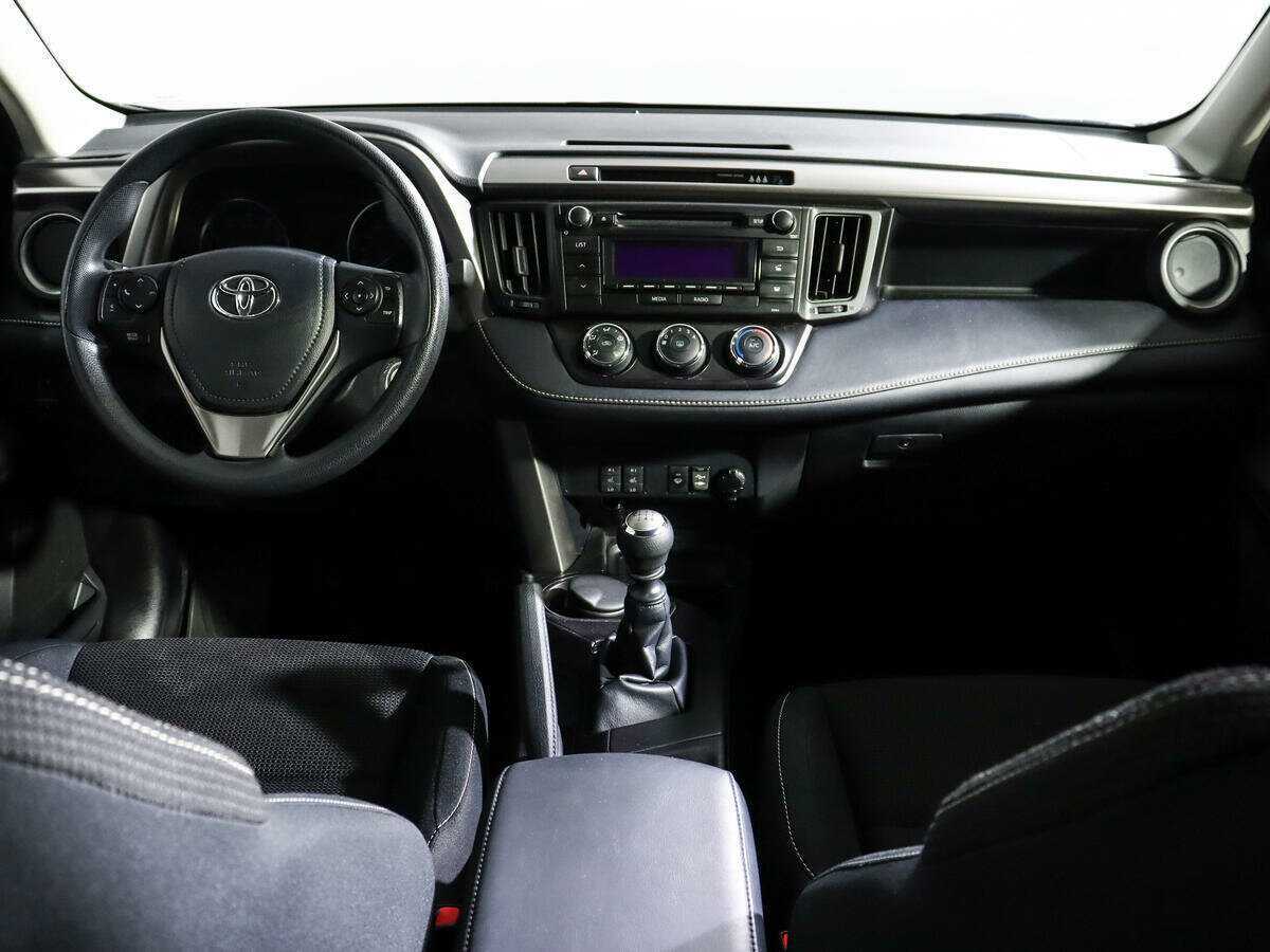 Toyota RAV4 2018 года с пробегом. Фото: #11