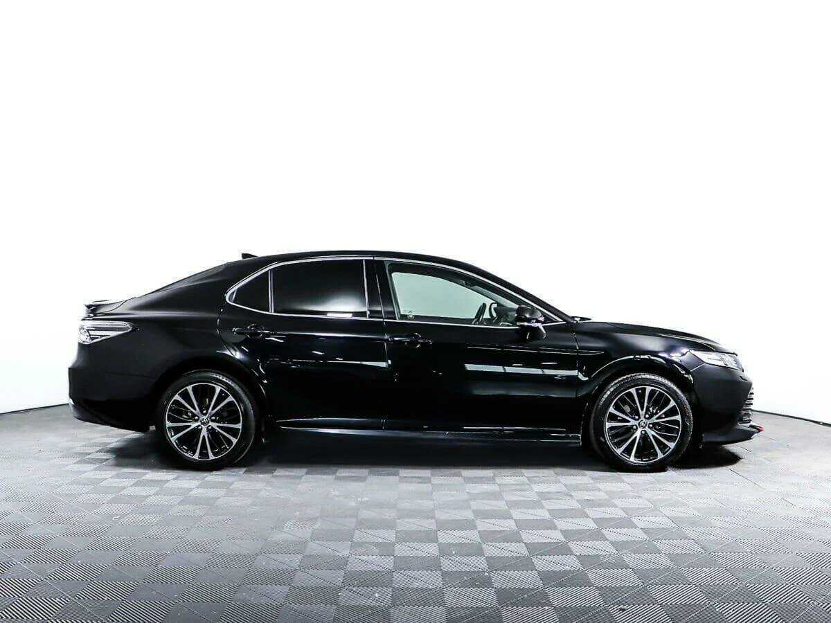 Toyota Camry 2020 года с пробегом. Фото: #3