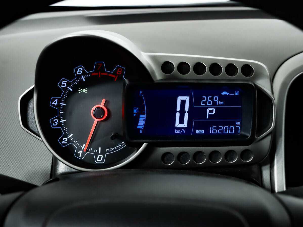 Б/У Шевроле Авео 2014 года. Фото: #9