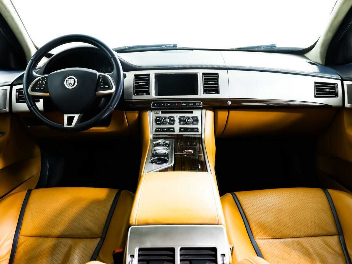 Jaguar XF 2012 года с пробегом. Фото: #8