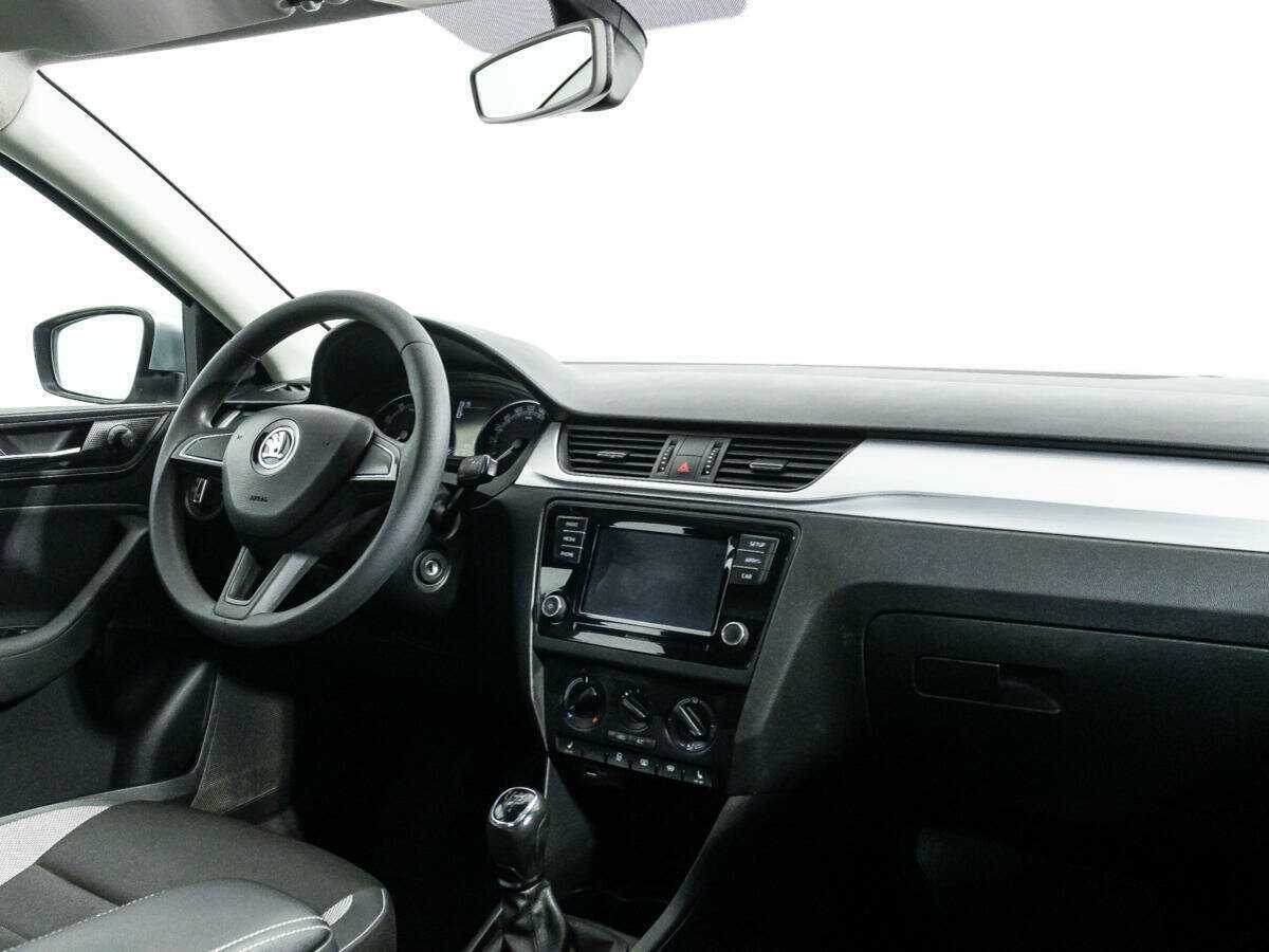 Б/У Шкода Рапид 2018 года. Фото: #8