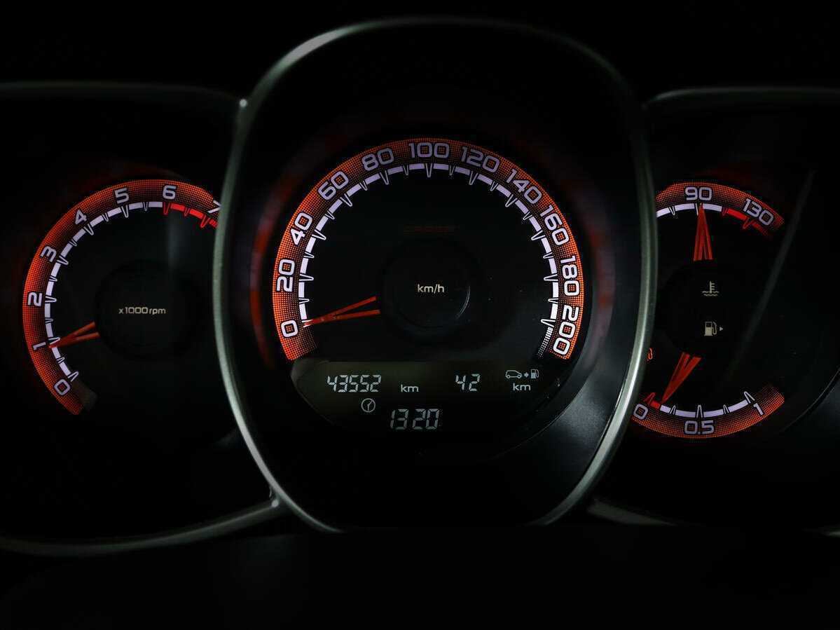 Lada (ВАЗ) Vesta 2019 года с пробегом. Фото: #8