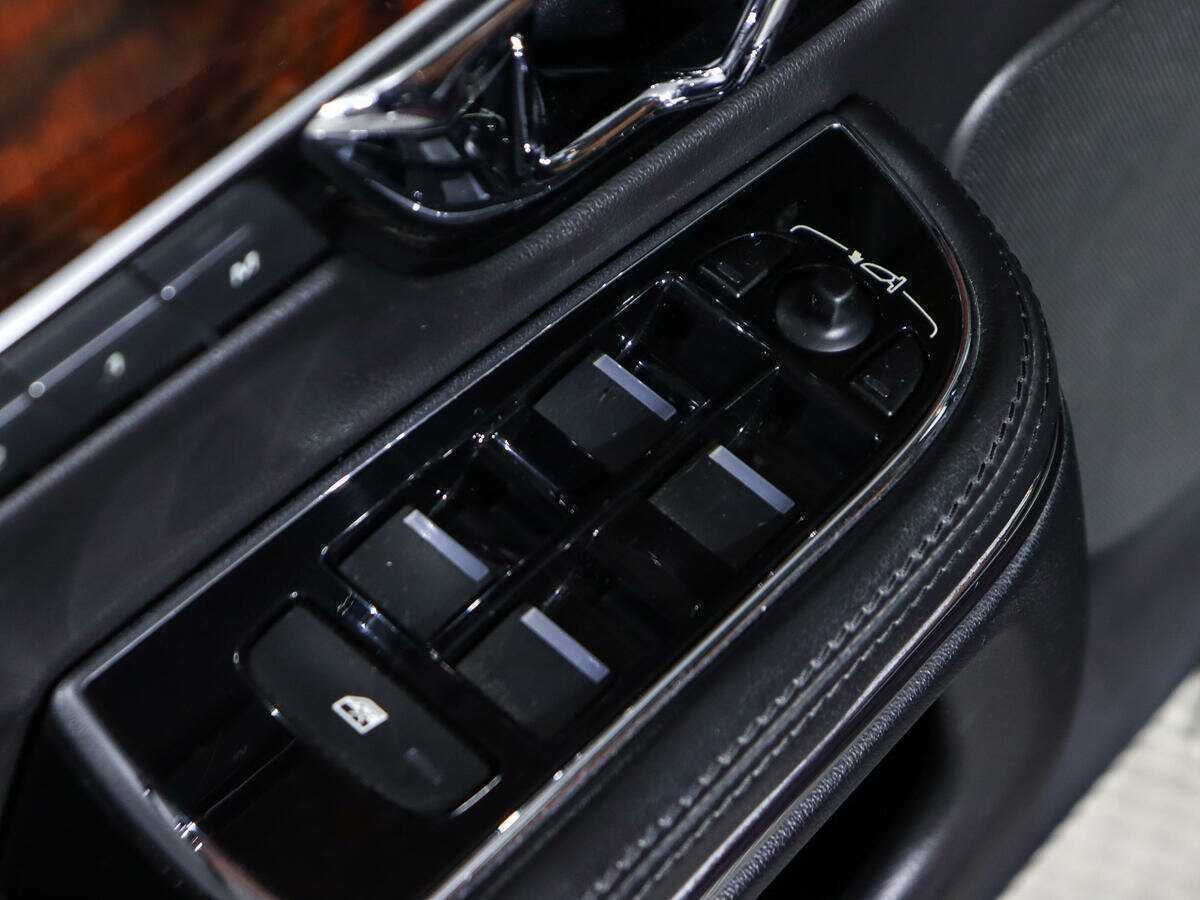 Jaguar XJ 2014 года с пробегом. Фото: #20