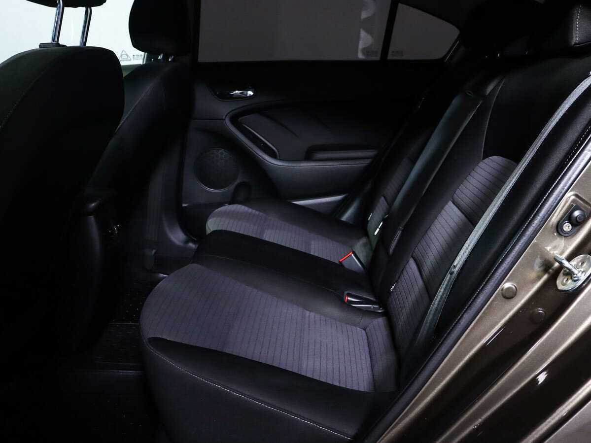 Б/У Киа Церато 2015 года. Фото: #9