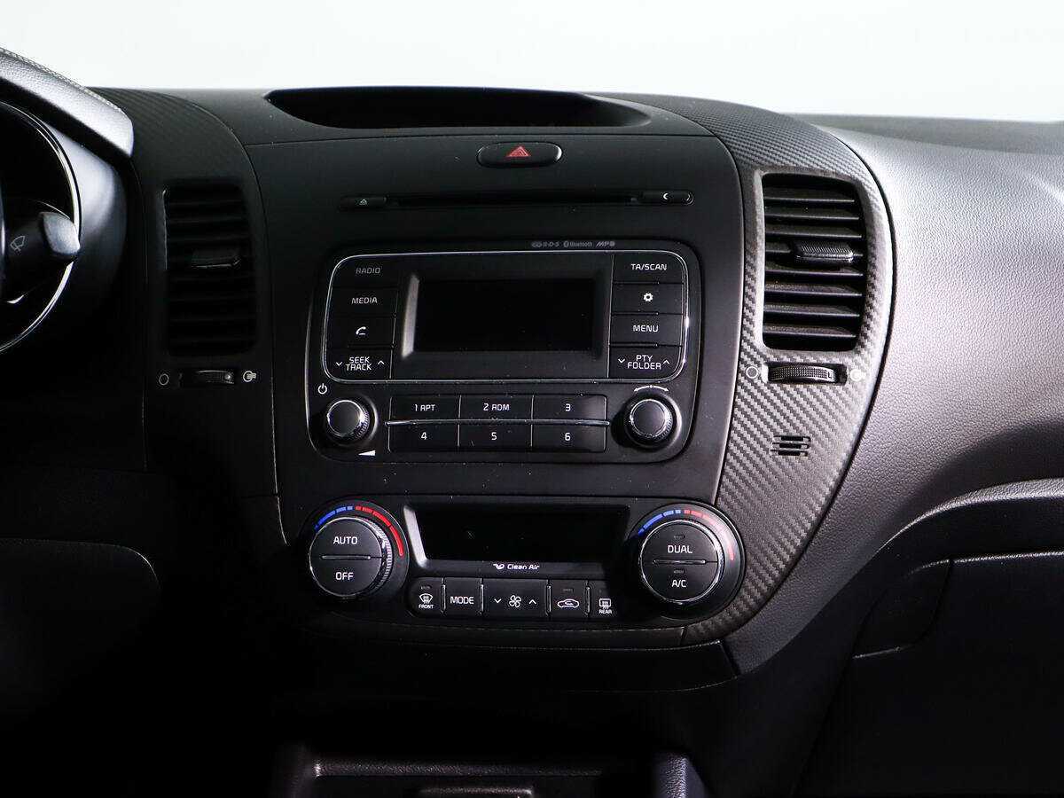 Б/У Киа Церато 2015 года. Фото: #12