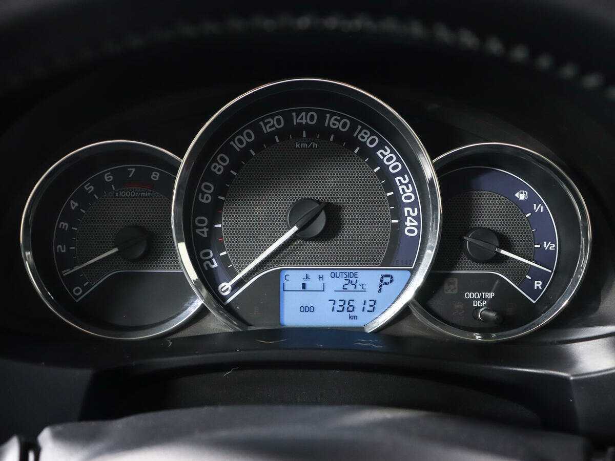 Б/У Тойота Королла 2016 года. Фото: #8