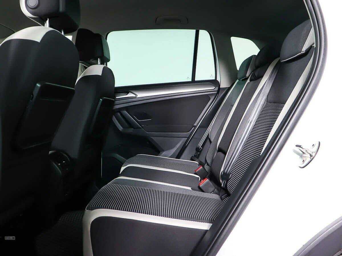 Б/У Фольксваген Тигуан 2018 года. Фото: #13