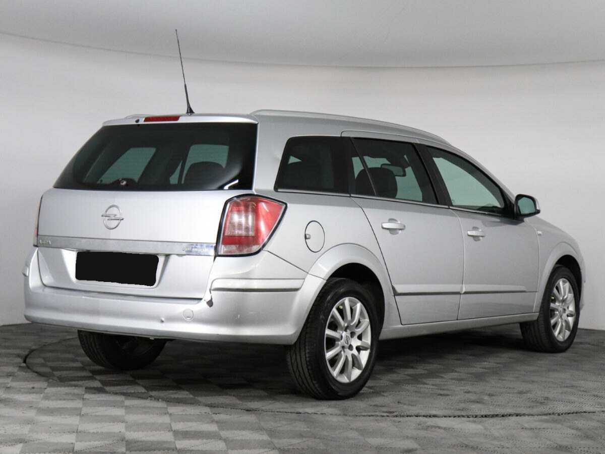 Opel Astra 2012 года с пробегом. Фото: #2