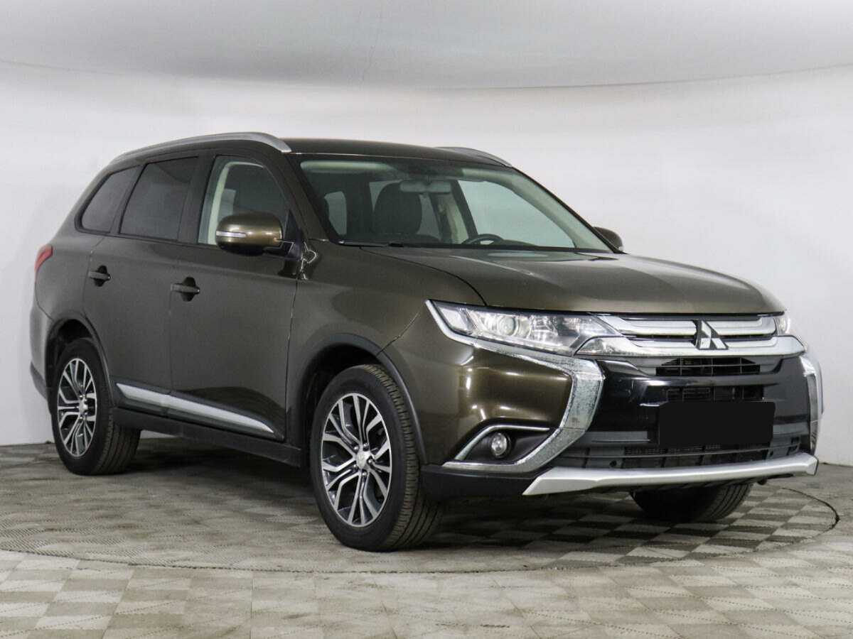 Mitsubishi Outlander 2018 года с пробегом. Фото: #2
