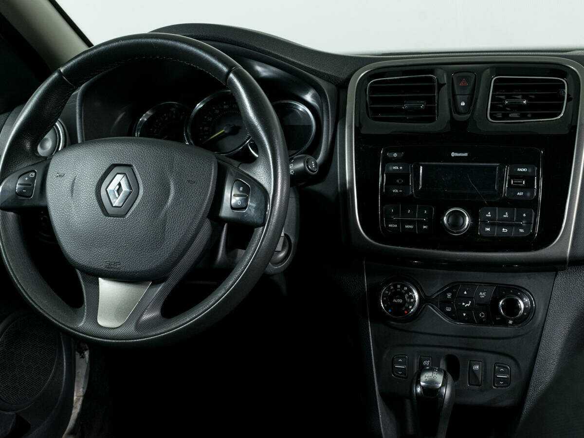 Б/У Рено Сандеро 2017 года. Фото: #10