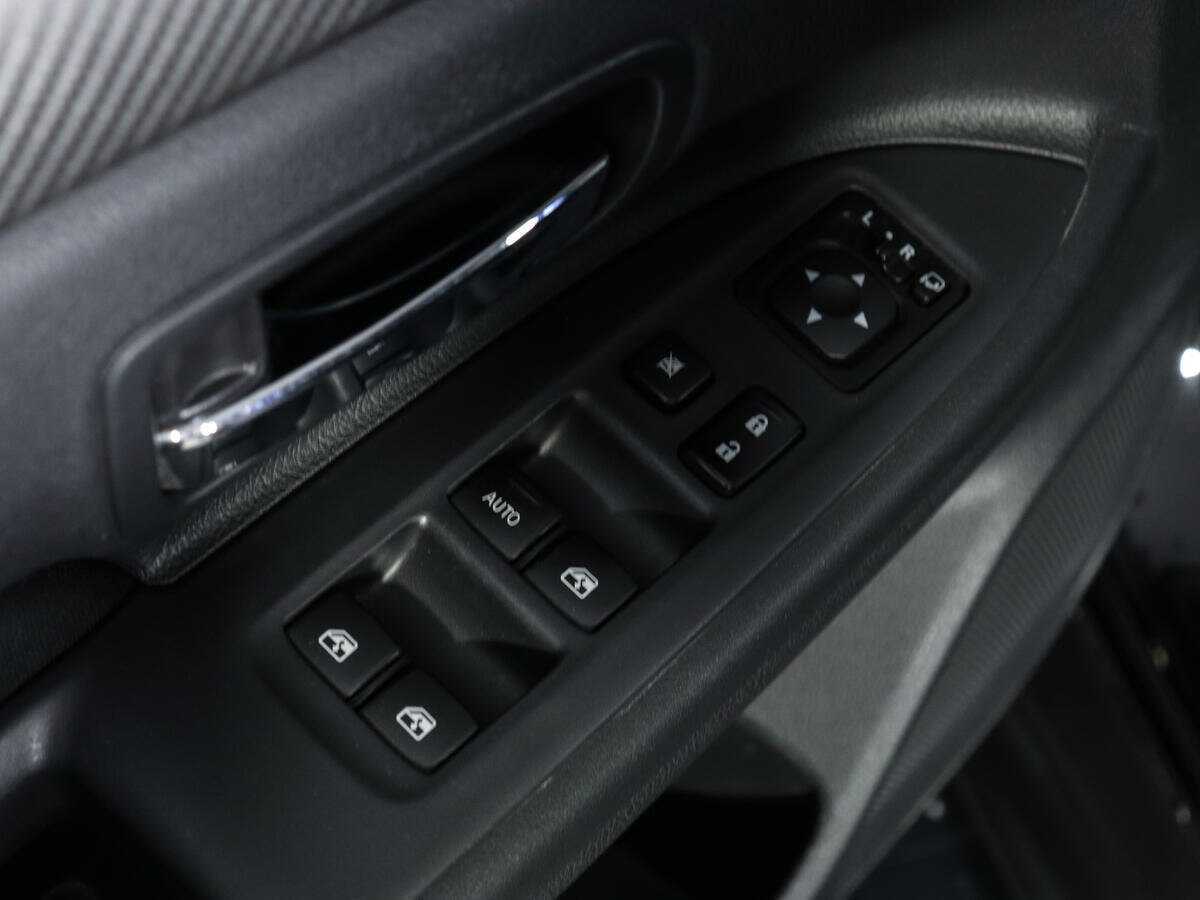 Б/У Митсубиши Оутлэндер 2018 года. Фото: #14