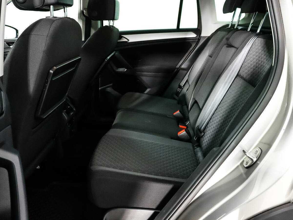 Б/У Фольксваген Тигуан 2017 года. Фото: #9