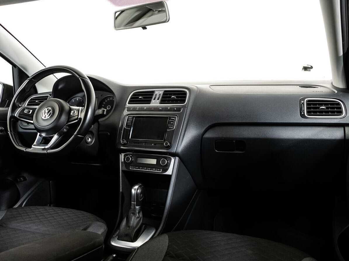 Б/У Фольксваген Поло 2018 года. Фото: #8