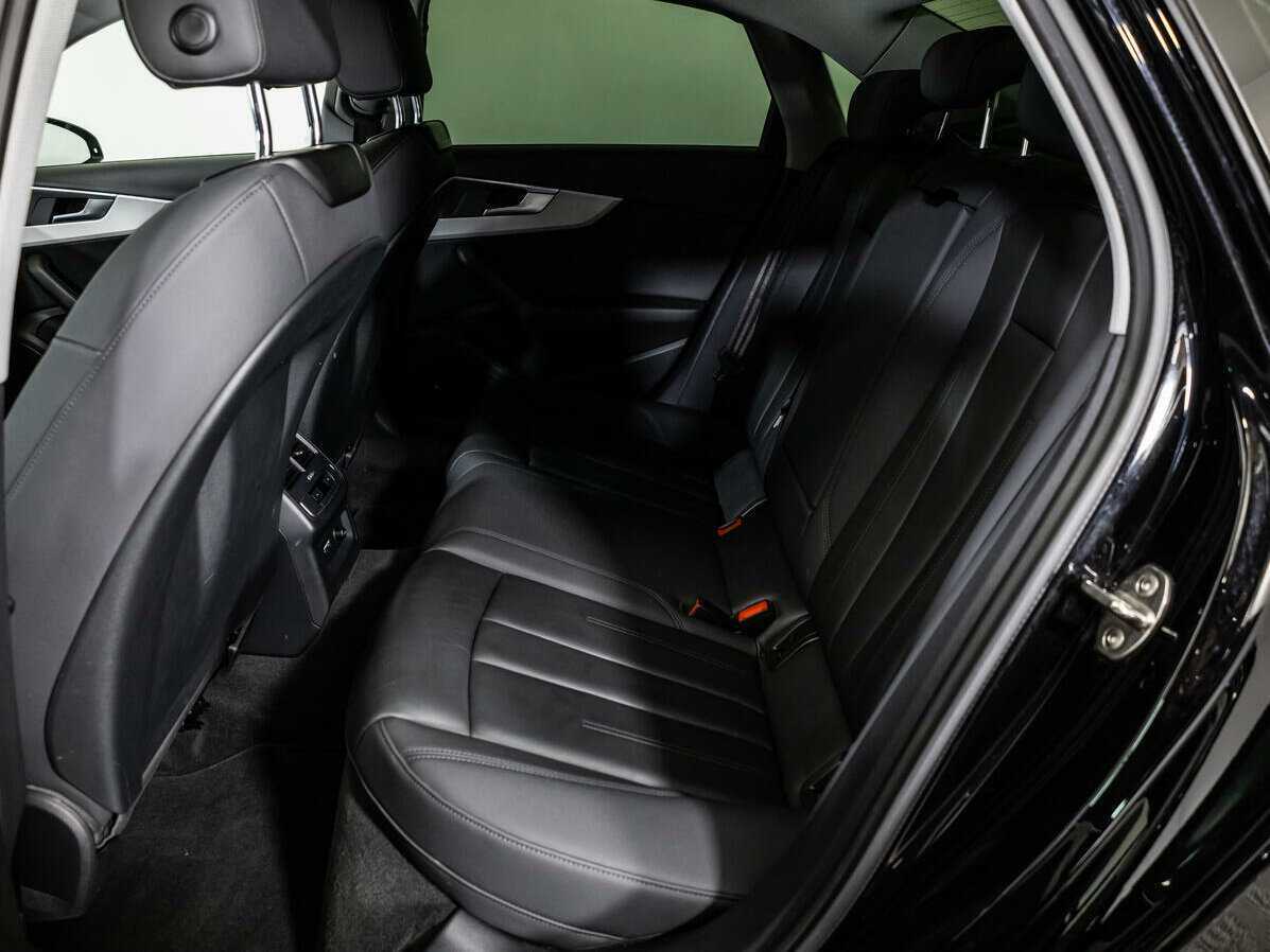 Audi A4 2020 года с пробегом. Фото: #7