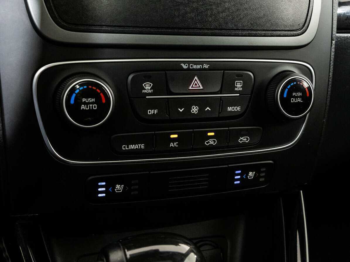 Б/У Киа Соренто 2015 года. Фото: #14