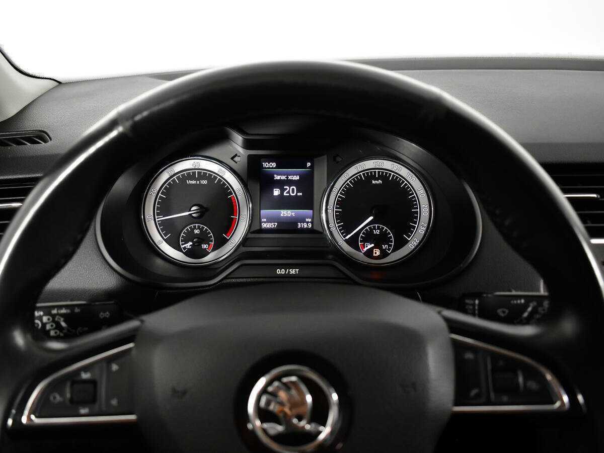 Б/У Шкода Октавия 2017 года. Фото: #10