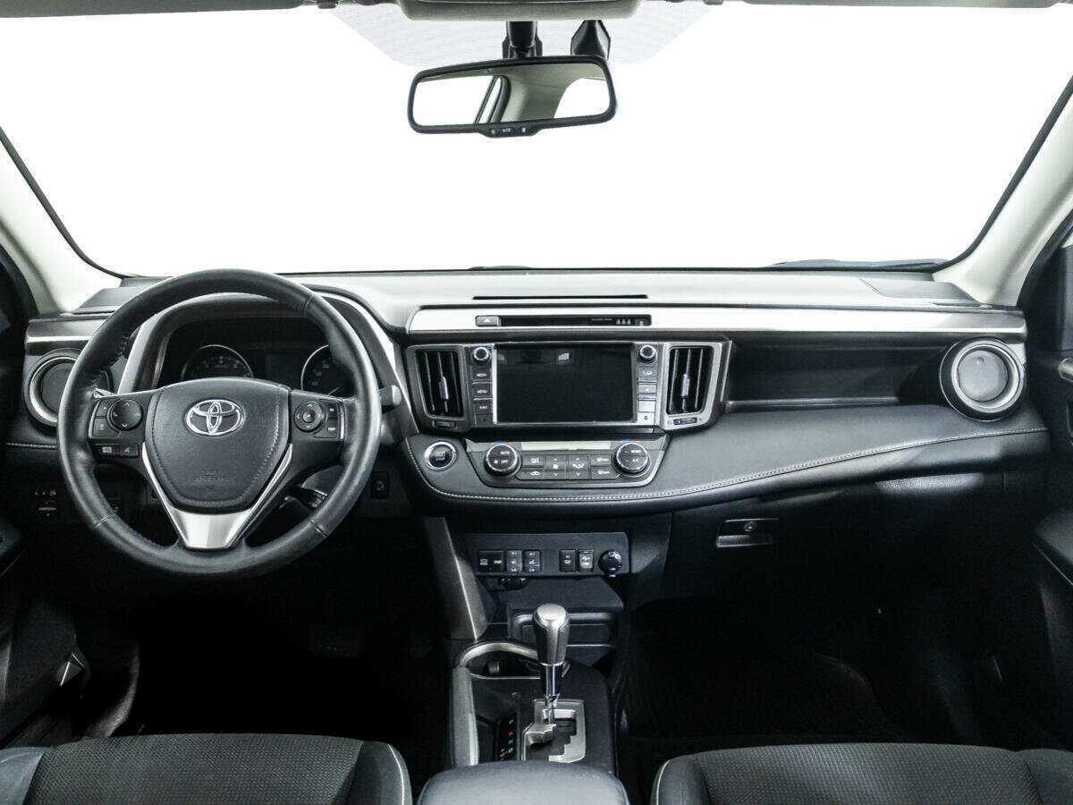 Toyota RAV4 2018 года с пробегом. Фото: #12
