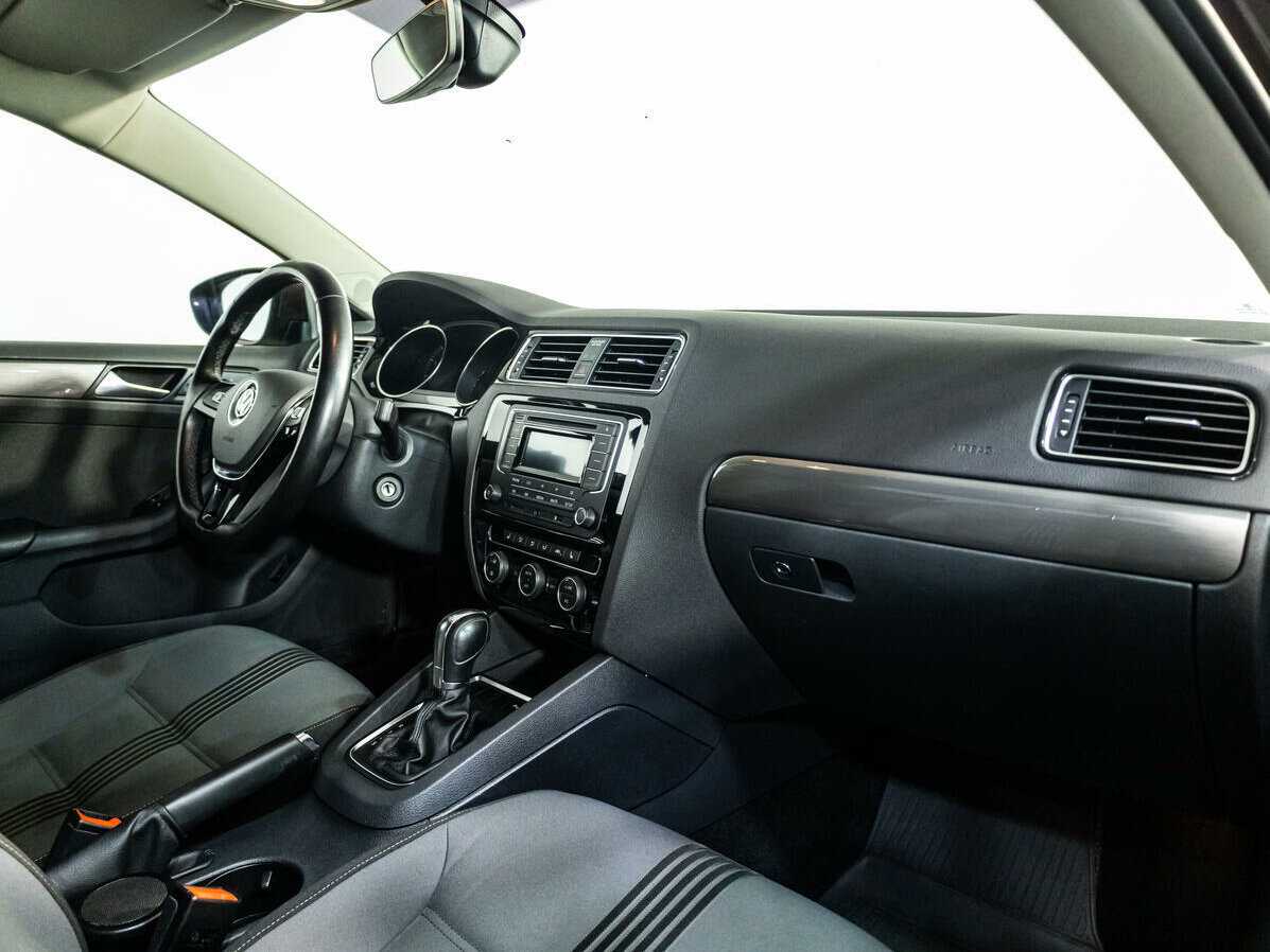 Volkswagen Jetta 2016 года с пробегом. Фото: #7