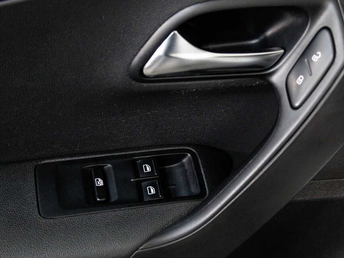 Volkswagen Polo 2015 года с пробегом. Фото: #12