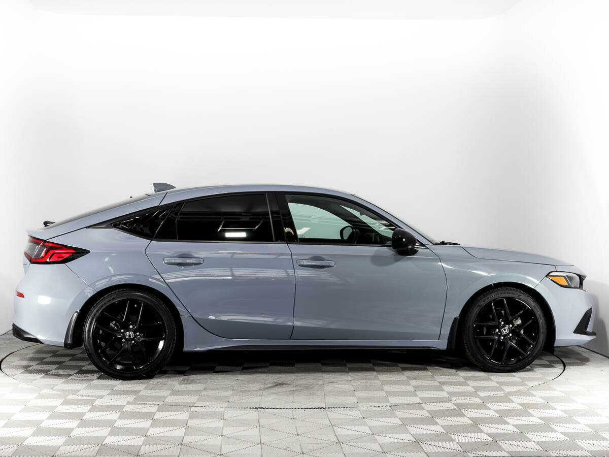 Honda Civic 2022 года с пробегом. Фото: #3
