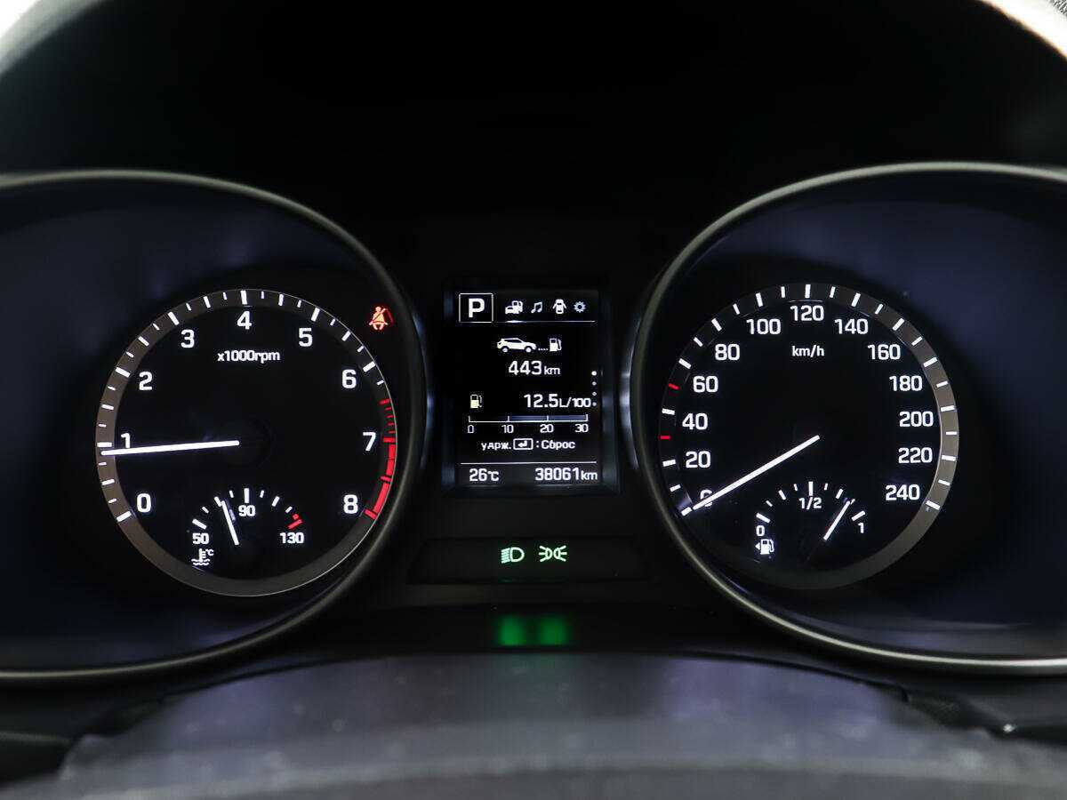 Б/У Хендай Санта Фе 2016 года. Фото: #12